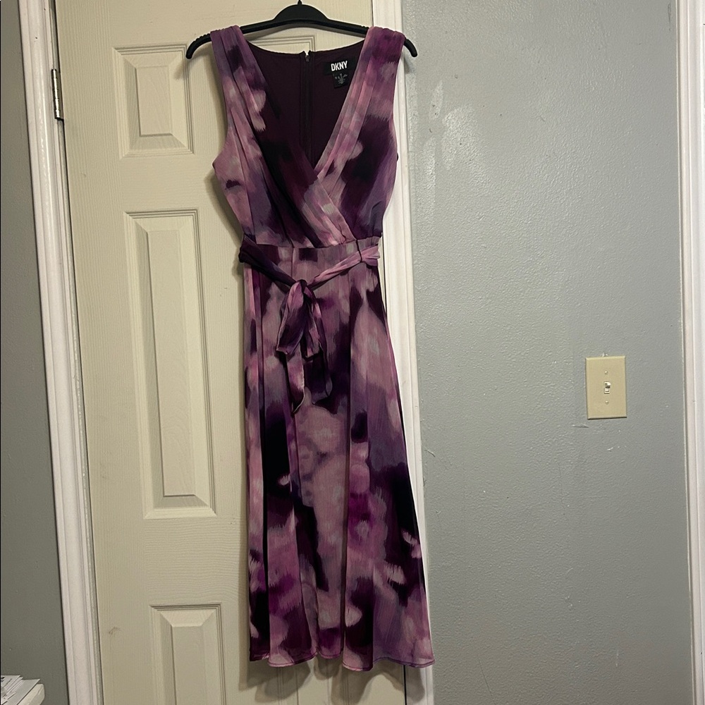 Offer $18🛼 DKNY purple, pink maxi dress tie belt